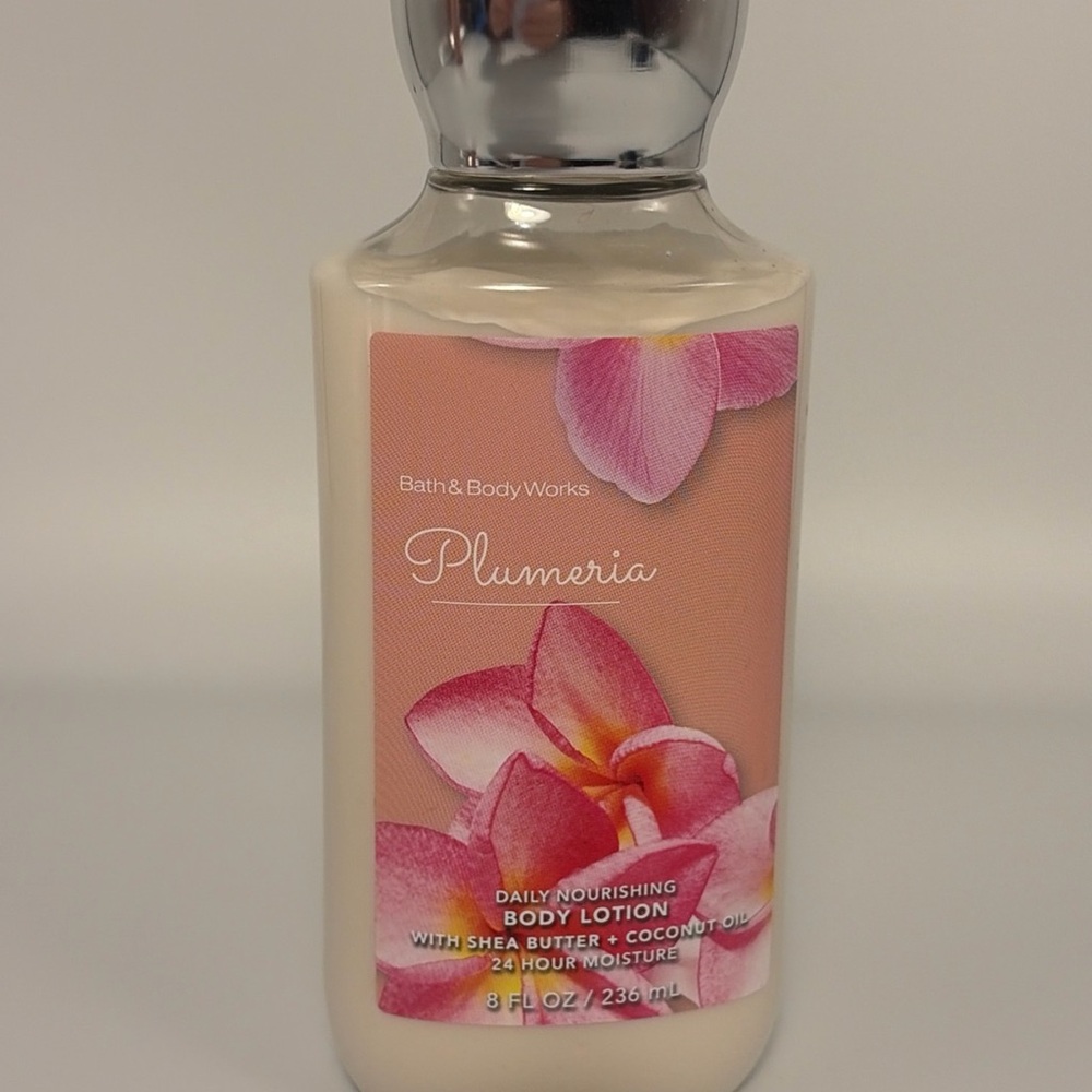 Bath & Body Works Plumeria Daily‎ Nourishing Body Lotion/8 oz